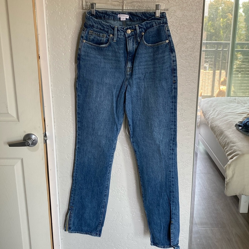 Good American Medium Wash Straight Leg Jeans